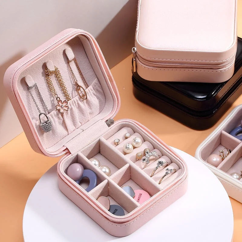 Small Jewelry Travel Case – Portable Organizer for Rings, Earrings & Necklaces